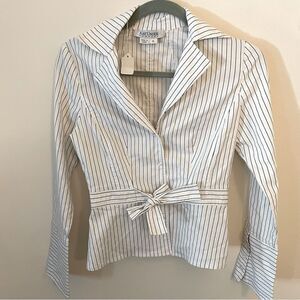 KAY UNGER BLOUSE/ WHITE W BLACK STRIPES, FRONT TIE Sz 6 (1013)